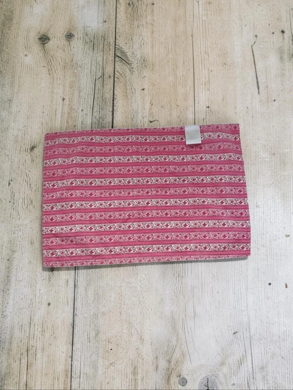 6 Williams-Sonoma Reversable Pink Paisley And Stripe Placemat. 14